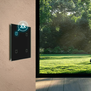 Szklany włącznik dotykowy iNELS MATTER 4 przyciski, czarny