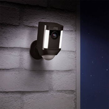 Bezprzewodowa kamera zewnętrzna Ring Spotlight Cam HD Security Camera Czarna