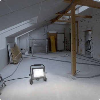 Reflektor roboczy ANSMANN FL100W-AC czarny